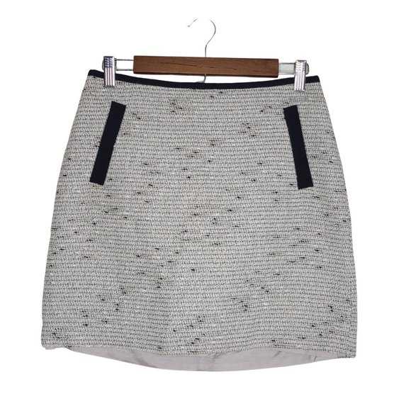 Banana Republic Dresses & Skirts - Banana Republic Cream Tweed Skirt